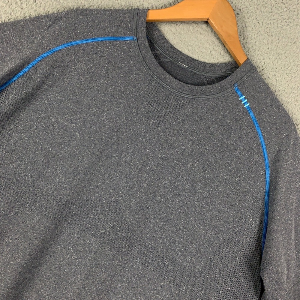Lululemon Metal Vent Tech T-Shirt Men's XL Grey Blue Short‎ Sleeve Athletic Tee